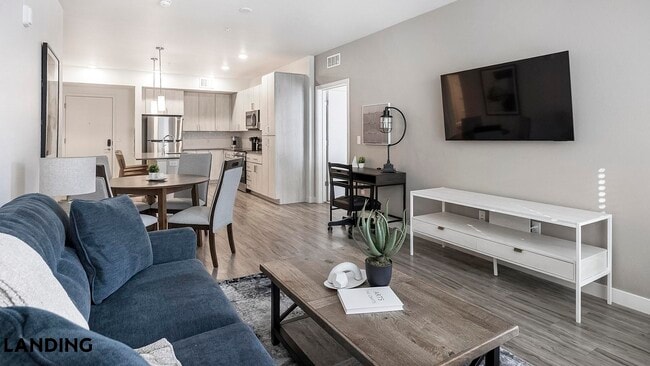 Building Photo - 1760 S Crismon Rd