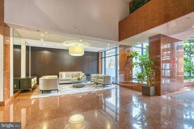 Foto del edificio - 1530 Key Blvd