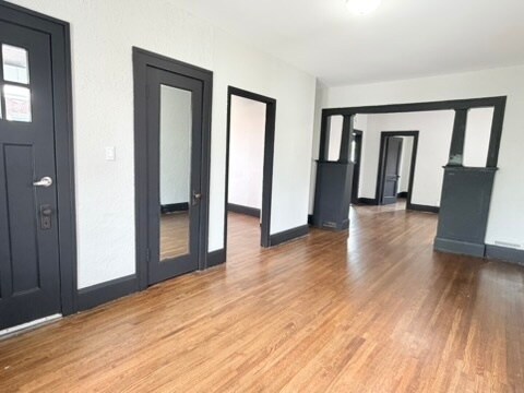 Building Photo - 761 Cataraqui St
