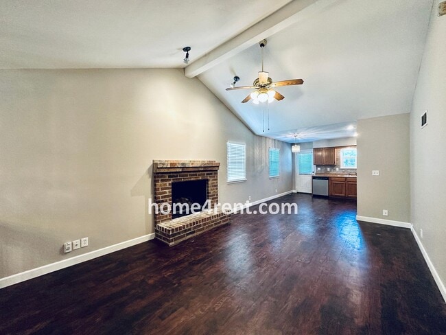 Building Photo - Updated Kitchen, Composite Deck and Refrig...