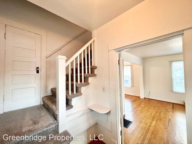 Building Photo - 2 br, 1.5 bath House - 927 SE 45th Ave.