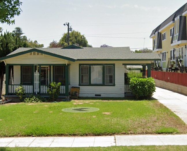 Foto del edificio - 2414 Birch St