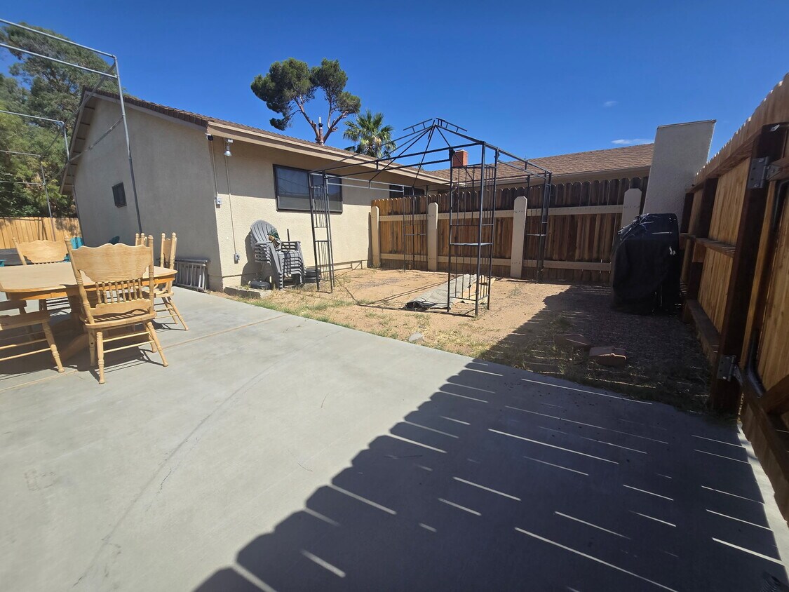 Foto principal - 524 S Alvord St