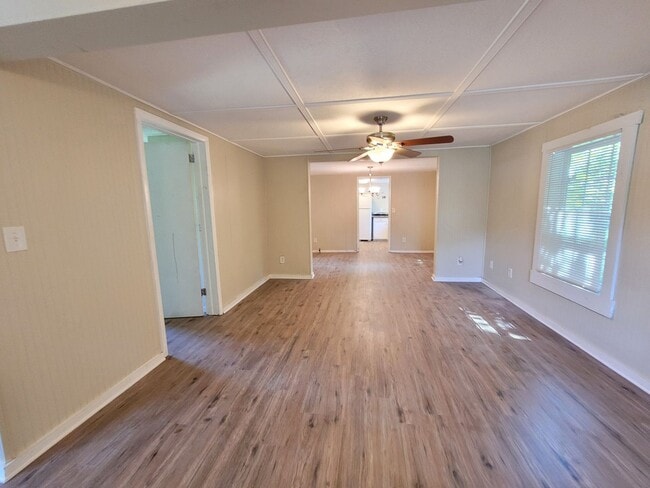 Building Photo - 908 Polk Ave
