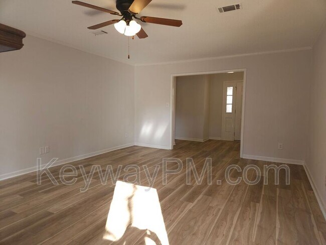 Foto del edificio - 4756 Red Leaf Way