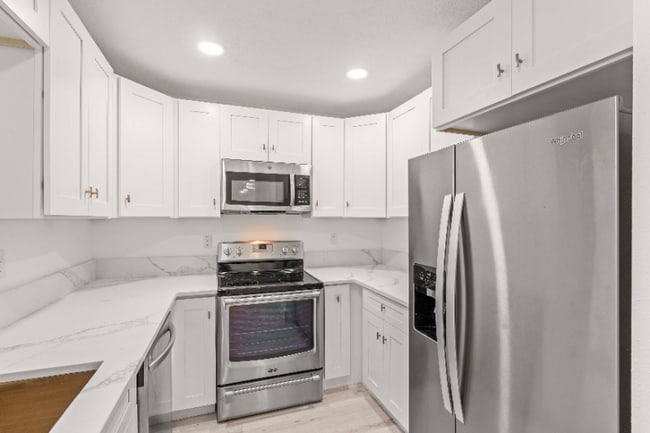 Foto del edificio - 1369 Pine Brook Dr