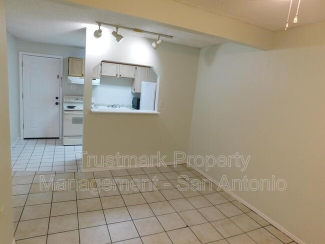 Foto del edificio - 801 Rittiman Rd