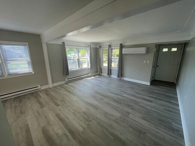 Foto del edificio - 5032 Boyd Ave NE