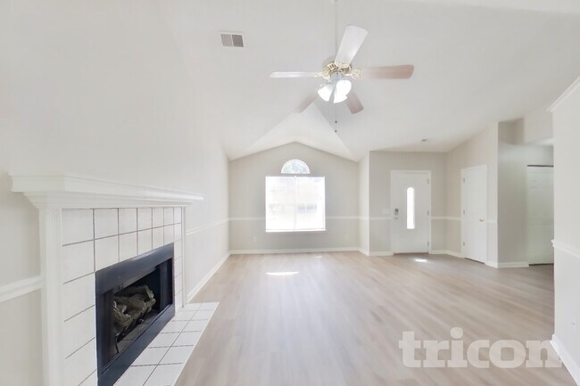 Foto del edificio - 425 Northshore Ct