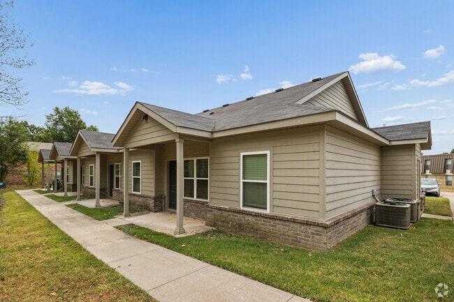 Building Photo - Leverett Flats