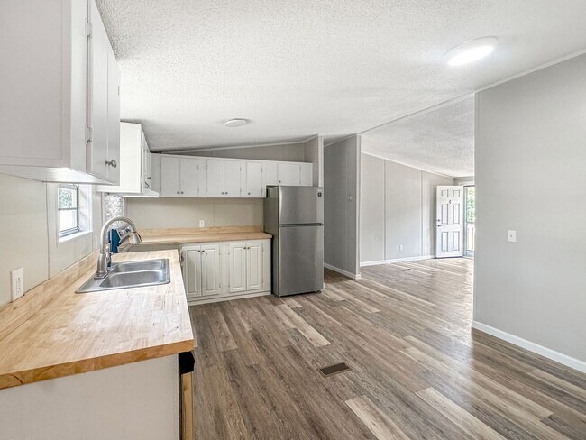 Foto del edificio - REMODELED 3BD 2BA HOME FOR RENT!