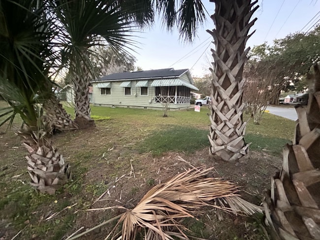 Building Photo - 2652 Merwyn Rd