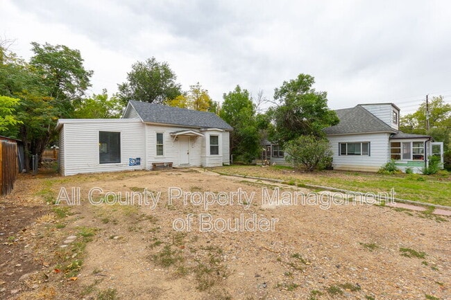 Building Photo - 2245 Grove Cir E