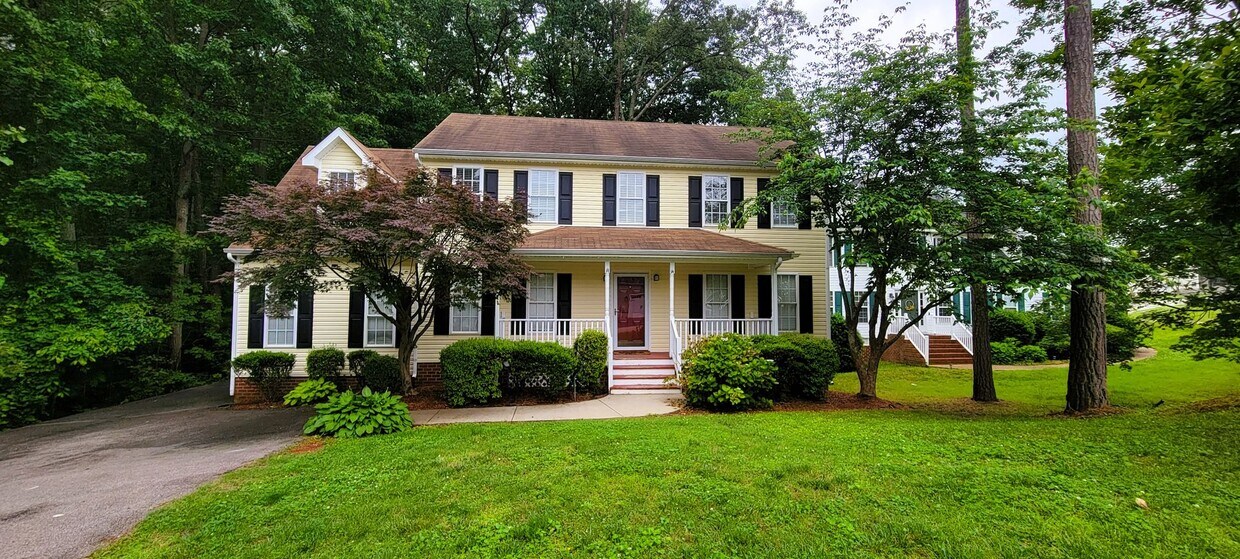Foto principal - Large traditional colonial in Chester with...