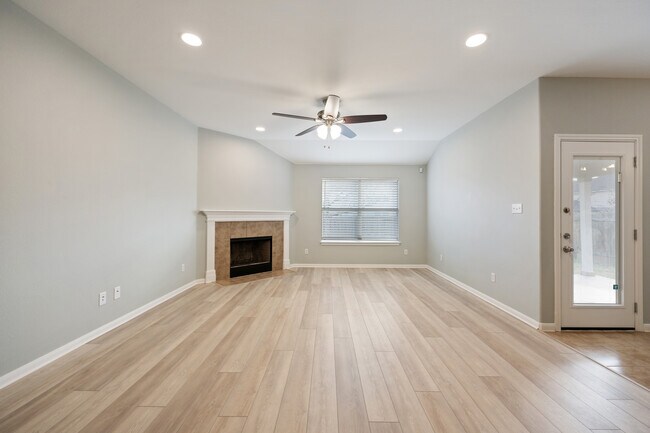 Building Photo - 19629 Cheyenne Valley Dr