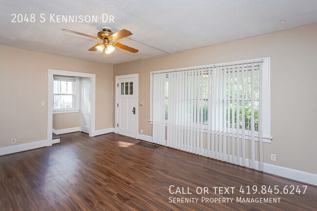 Foto del edificio - 2048 S Kennison Dr