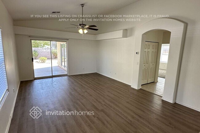 Foto del edificio - 15121 N 29th St
