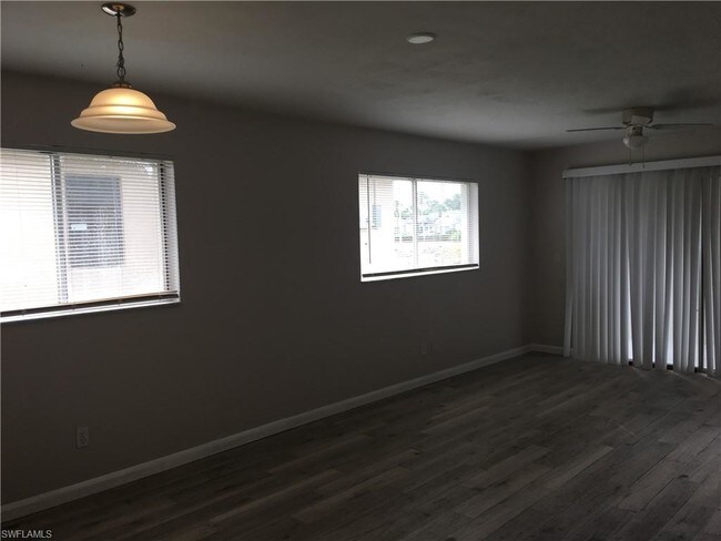 Building Photo - 930 SW 47th Terrace