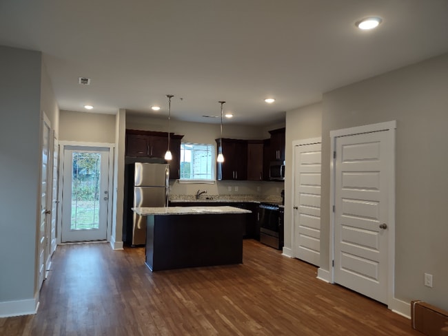 Foto del edificio - 1021 Wells Way