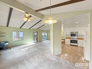 Building Photo - 8975 Lawrence Welk Dr