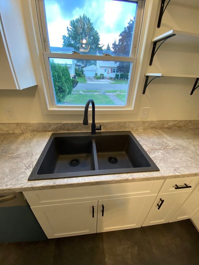 Kitchen Sink - 1416 E 35th St