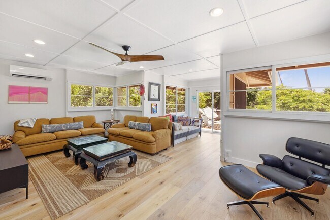 Building Photo - Hale Pellicano w/ Private Backyard, Hot Tub, Lush Lawn & Kawela Bay Access