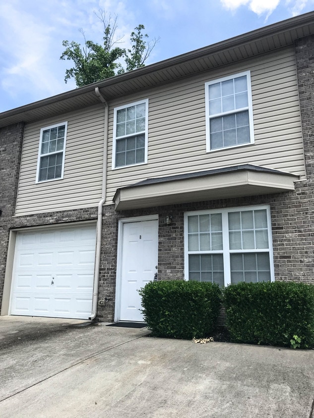 101 Sango Place Villas Dr, Clarksville, TN 37043 Townhome Rentals in