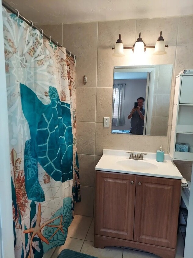Building Photo - 931 Coconut Cir W