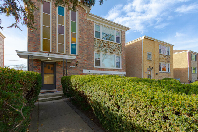 Building Photo - 8522 N McCormick Blvd