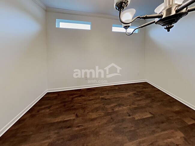 Building Photo - 108 Windyhill St