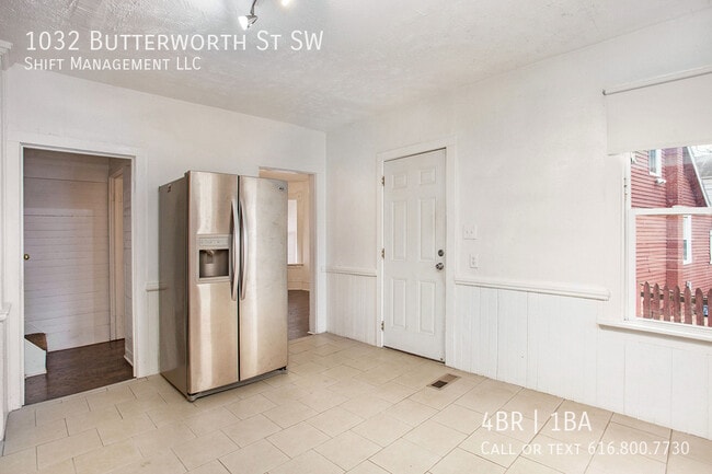 Building Photo - 1032 Butterworth St SW