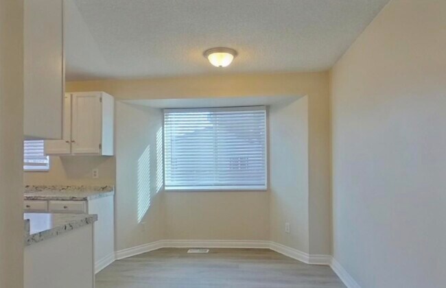 Foto del edificio - Beautiful Home In Saint Paul St Available Now!