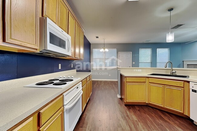 Building Photo - 5217 Alec Dr