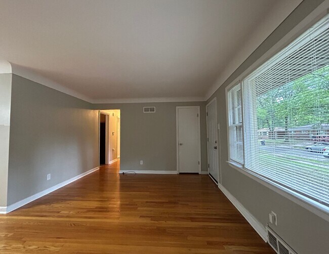 Foto del edificio - 926 Thatcher Ave