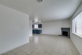 Building Photo - 6987 Mendon Ln