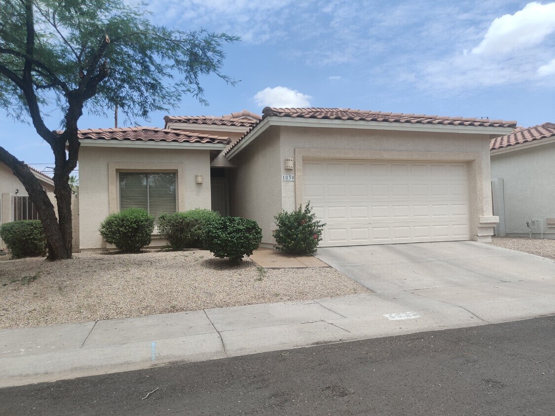 Foto principal - Modern 3 Bedroom Home in Tempe with Spacio...