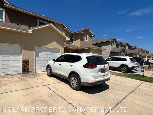 Foto del edificio - 3 br, 2.5 bath House - 16819 DANCING AVA #2
