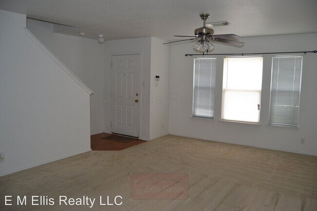 Building Photo - 3 br, 2 bath House - 25 Badgers Hill