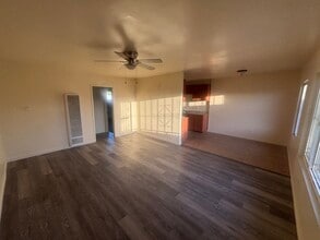 Building Photo - 626 W 75th St