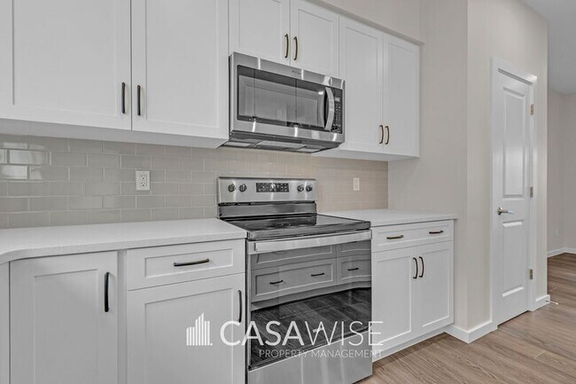 Photo du bâtiment - 21039-21025 25 Ave NW