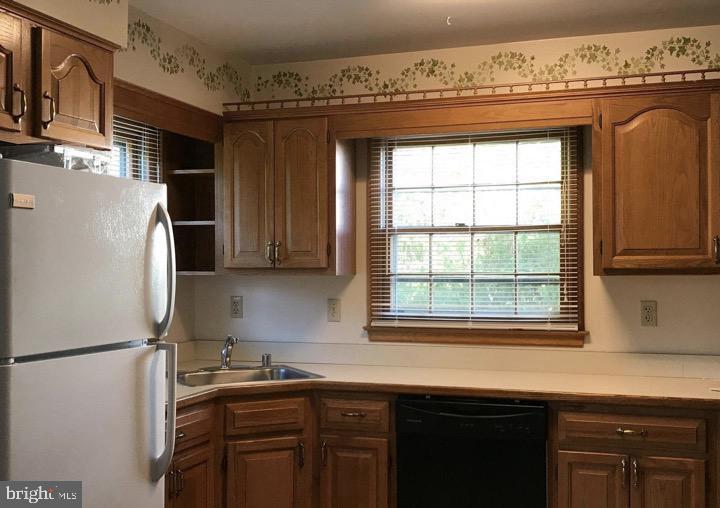 Foto principal - 6924 Harrison Rd