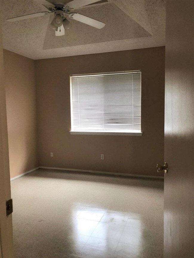 Foto del edificio - 2B/2B APT FOR RENT NEAR UTRGV