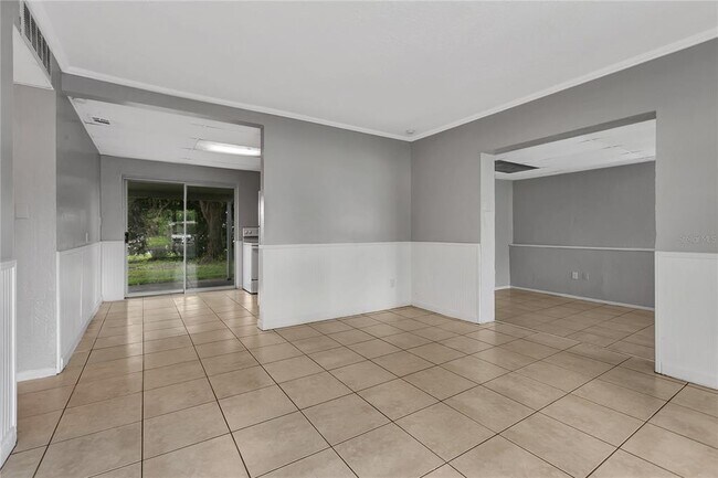 Building Photo - 509 Holiday Terrace
