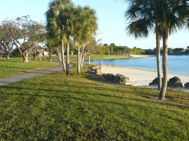 Foto del edificio - 14918 SW 104th St