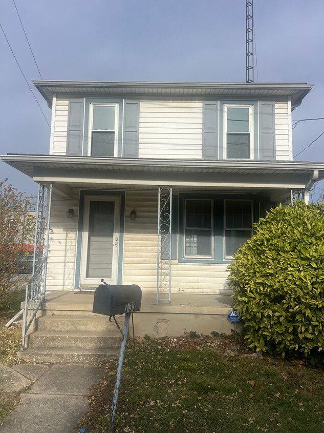 Primary Photo - 2 Bedroom Single Family Home in Central Yo...