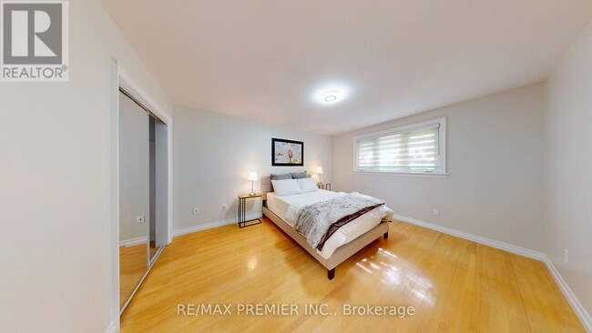 Photo du bâtiment - 114 Tandridge Crescent