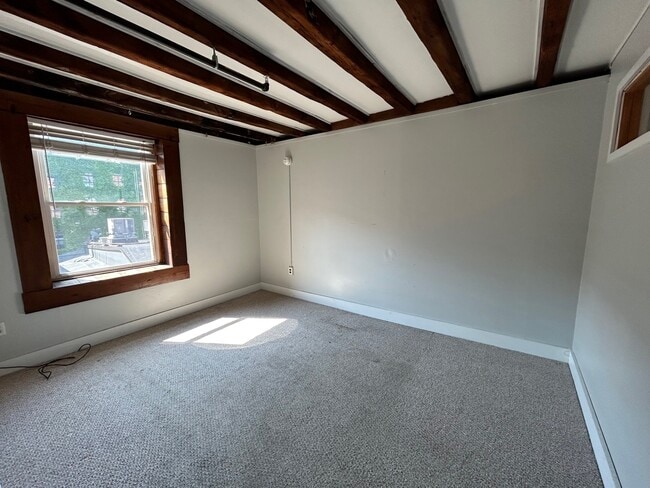Building Photo - 432 Fore St