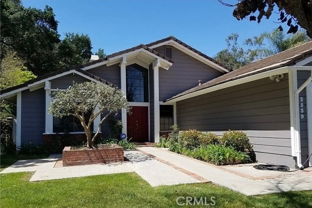 Building Photo - 2539 Saleroso Dr