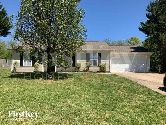 Building Photo - 5685 Cottage Ln