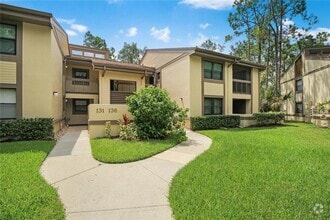 Building Photo - 135 Woodlake Wynde